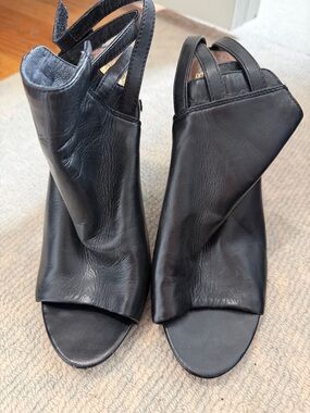 Vince Camuto soft black leather size 5.5